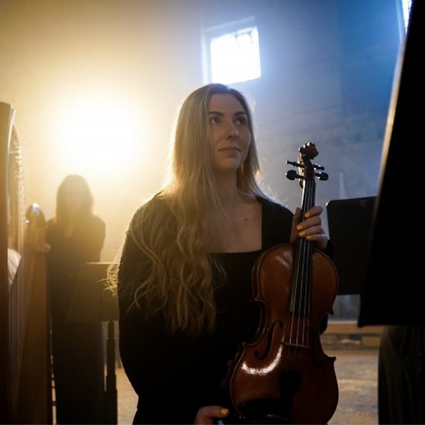 Pippa Griffin viola video shoot