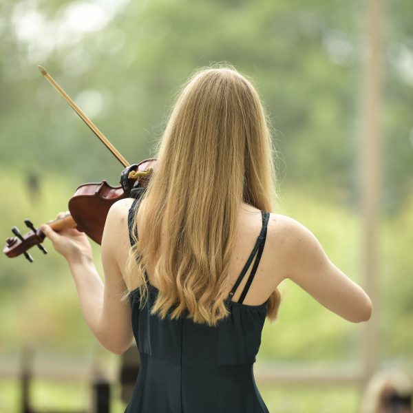 Pippa Griffin wedding violin
